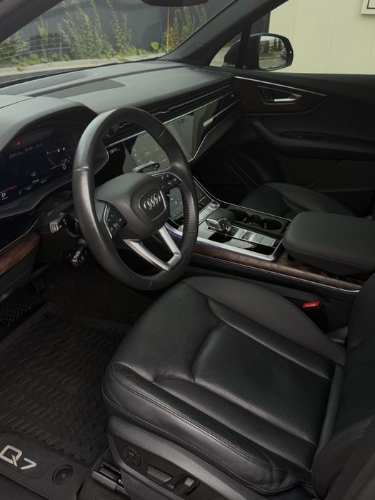 Продам Audi Q7 2020 року