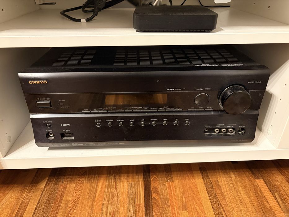 Amplituner Onkyo TX-SR607