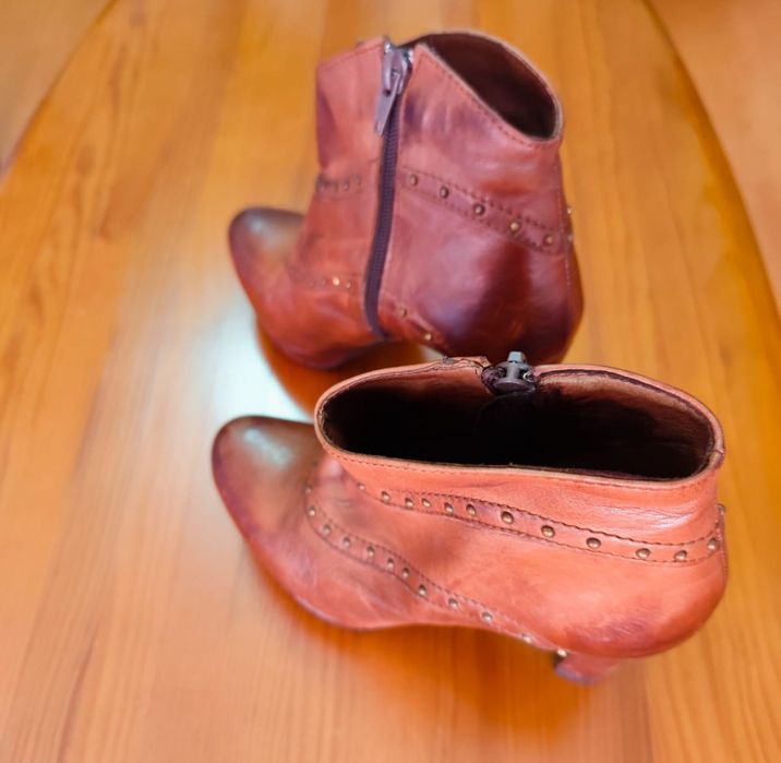 Botim castanho Samelli