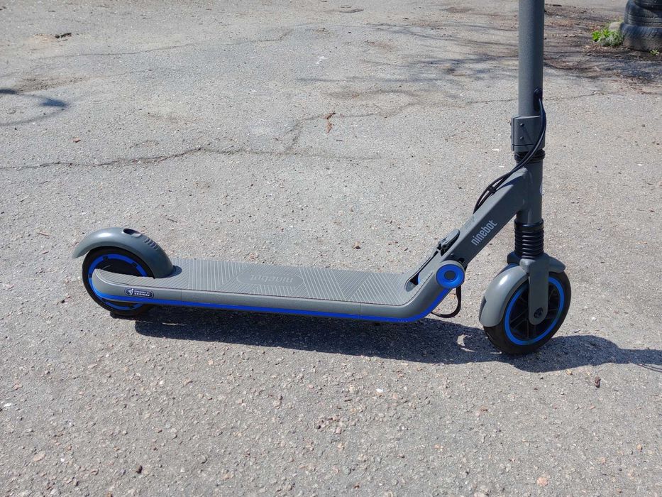 Електросамокат Ninebot eKickScooter Zing E10 — Стан Нового! Пробіг 5км