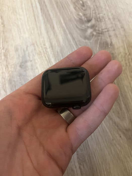 Apple watch SE 2gen 44m