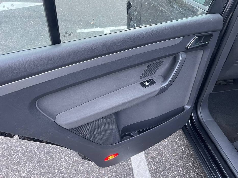 Фольцваген Тоуран