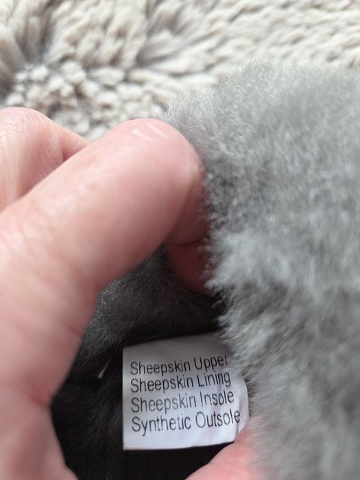 Szare UGG kapcie 37