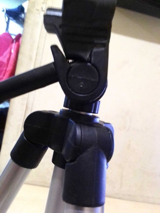 Штатив 3110 с крепежом для телефона