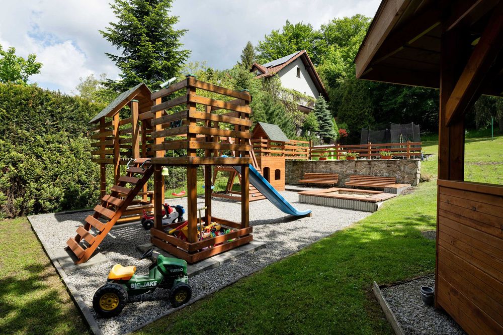 Willa Warszawianka-wygodne apartamenty i pokoje