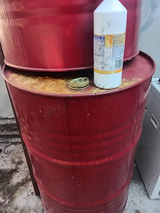 Бочки 200 литров.