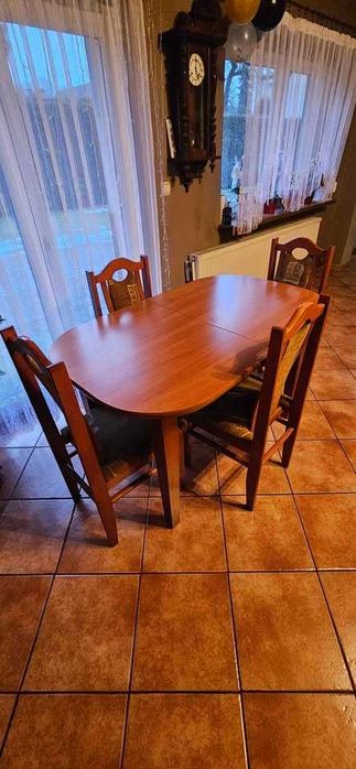 Stół i 4 krzesła st.bardzo ładne nie porysowane bez dziur DK88 Gliwice