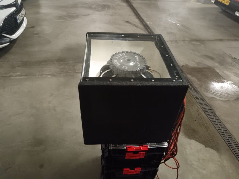 Skrzynia basowa 350 W moc znamionowa