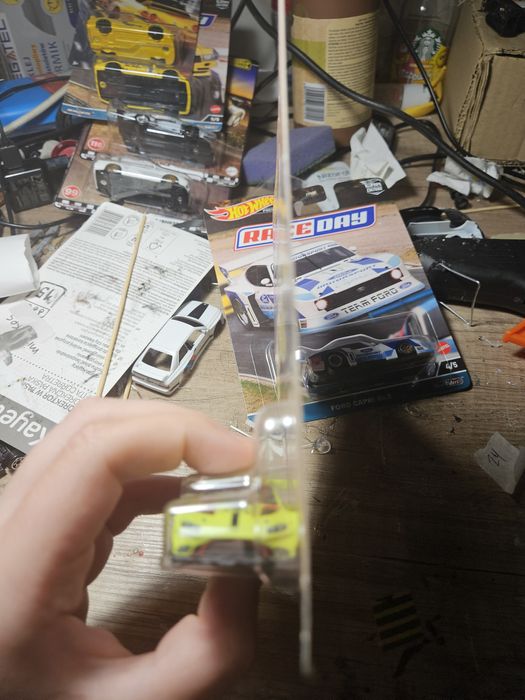 Hot wheels premium aston martin race day