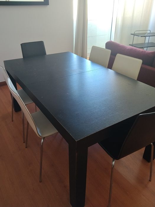 Mesa de jantar extensível com 6 cadeiras