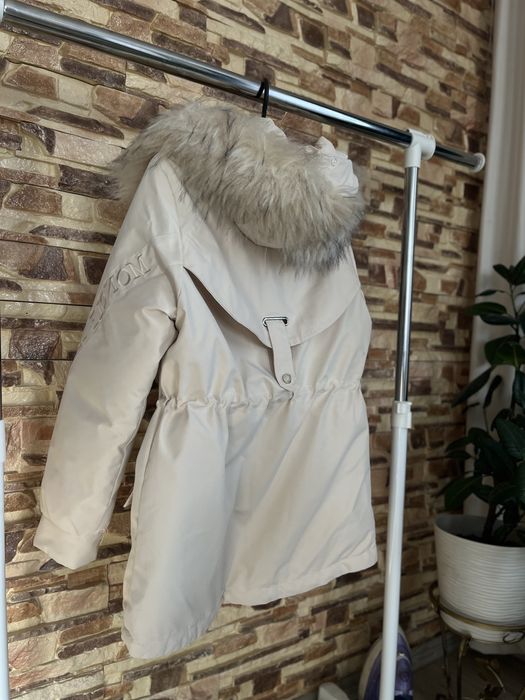 продам нову куртку