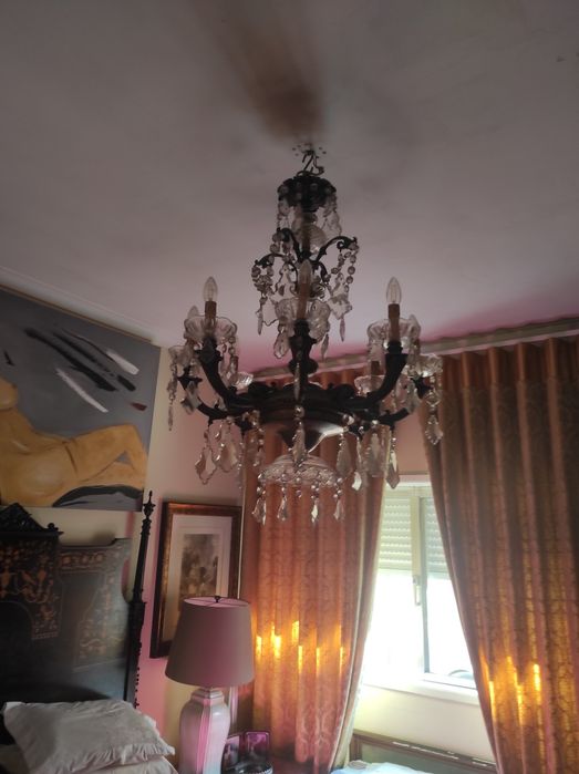 Lustre grande em bronze