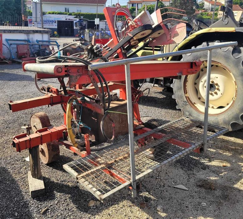 Máquina de Arrancar Alho Francês