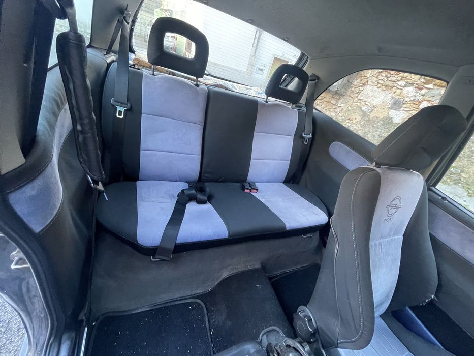 Opel Corsa B 1.5 Diesel (Look Sport) - 94 - 200.000km