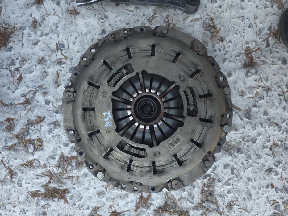 Skrzynia N52 Łapa Wybierak Sprzęgło Dwumas BMW E90 E91 E92 E81 E87 E82 E60