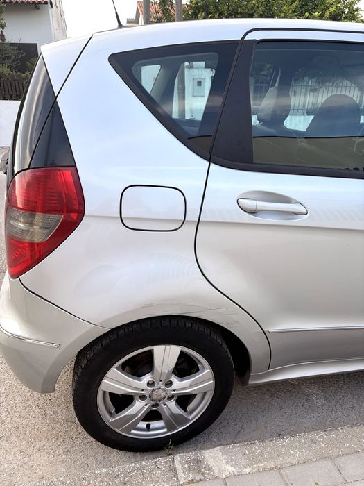 Mercedes-Benz Classe A A180 CDI Automático (2011)