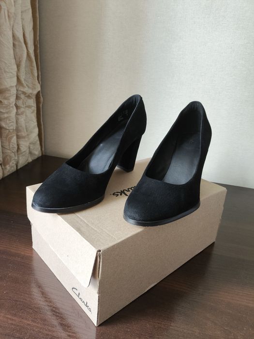 Туфлі на підборах Clarks