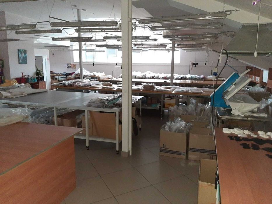 Продам 3-й поверх універсального приміщення по вул. Оборонній.