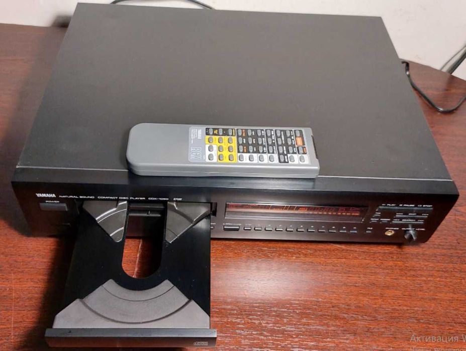 CD-програвач Yamaha CDX-1050