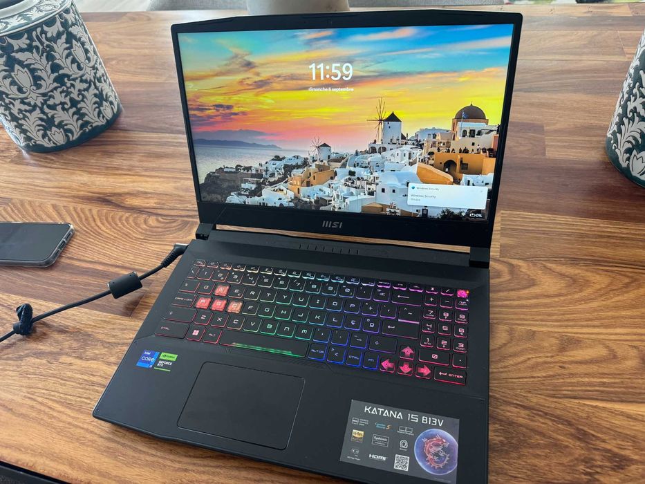 Computador Portátil Gaming MSI Katana de alto desempenho