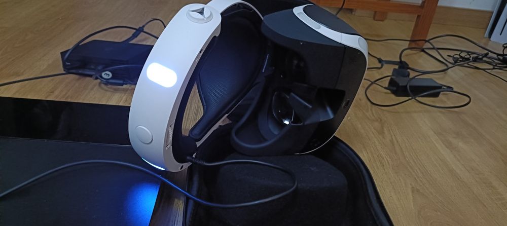 PlayStation 4 500GB + PSVR Completo + 2 comandos + 7 jogos