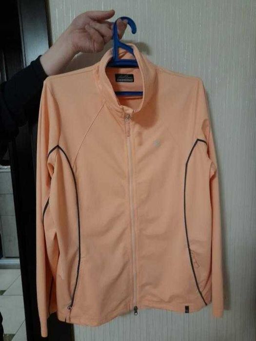 Кофта спортивна жіноча на замку