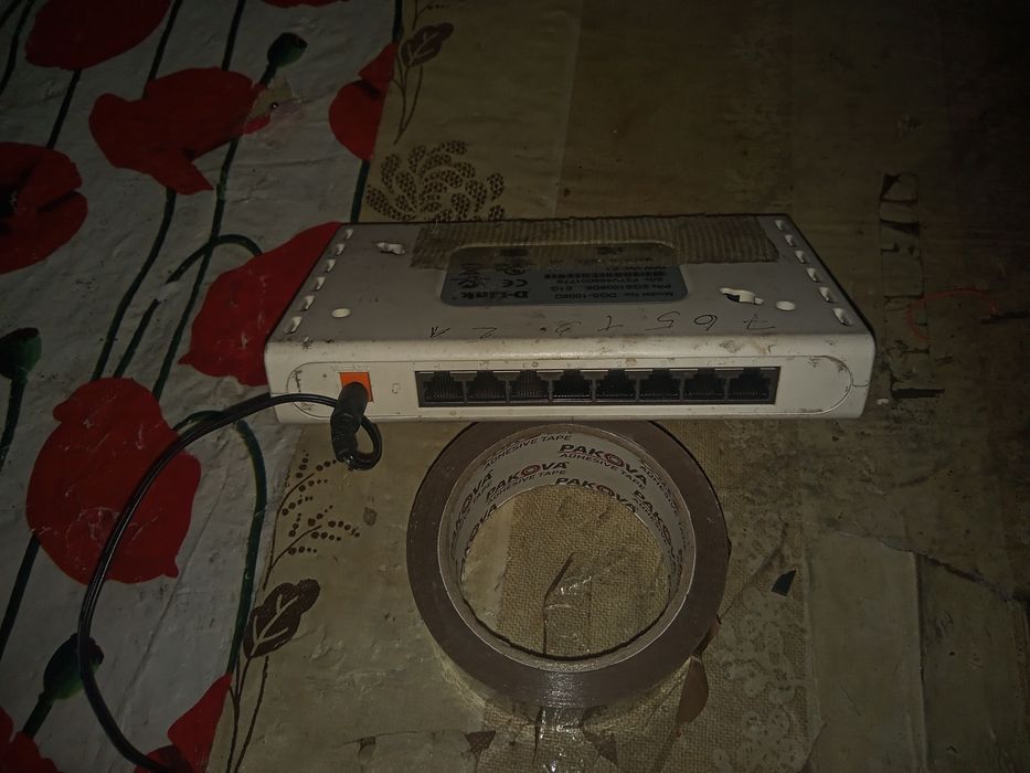 Modem DGS 1008D z zasilaczem
