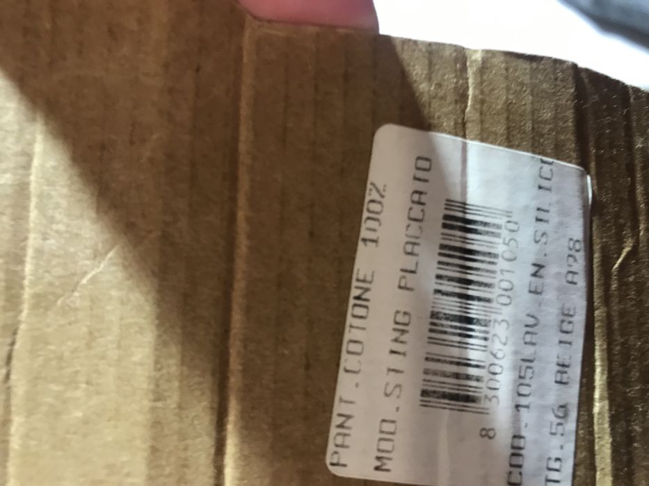 Продам джинси (нові)