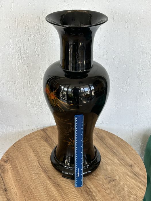 Сюжетна Большая Ваза