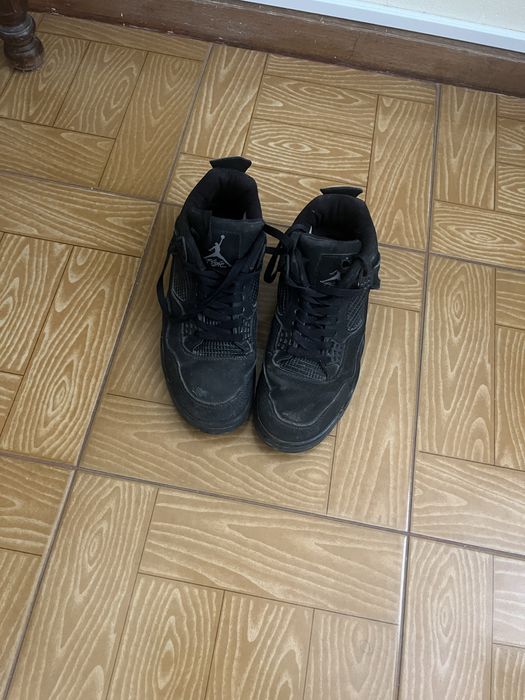 Jordan 4 Pretas .