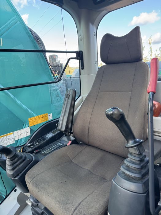 Maquina kobelco 2015 27t