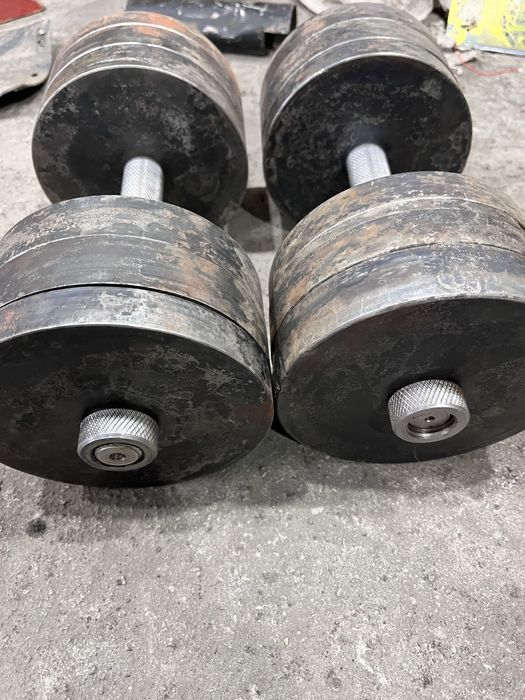Гантели разборные по 22кг в каждой-качество!