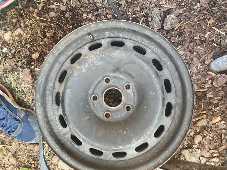 Felgi stalowe 16  audi