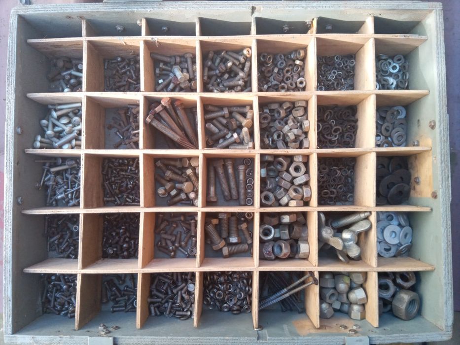 Крепеж металлический ящик слесаря шайба гровер болт помощник мастера