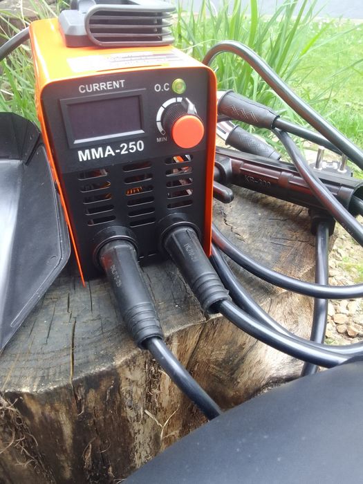 Spawarka MMa 250A + przyłbica samościemniajaca