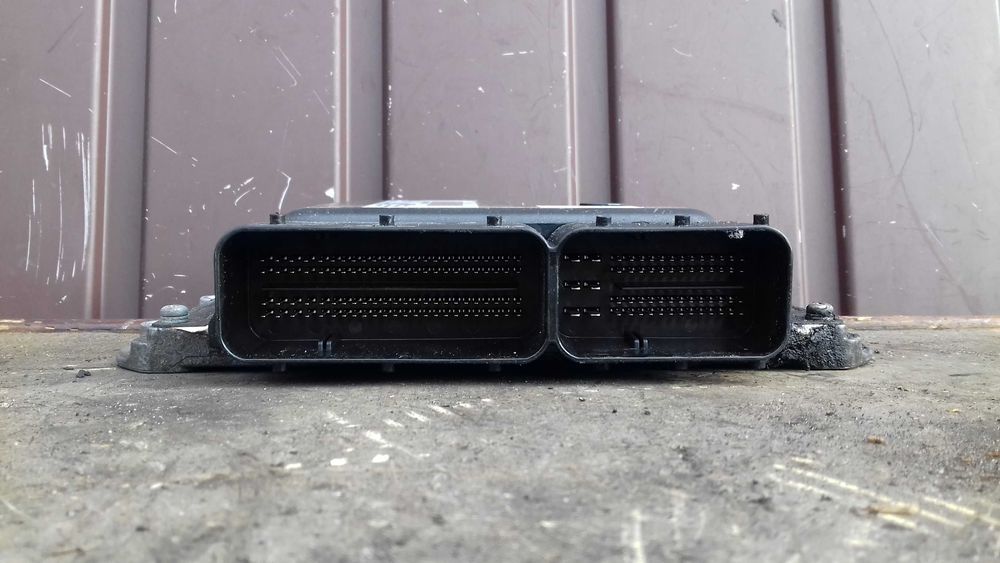 Opel Astra J 4 Sterownik komputer silnika 1.7cdti A17DTR