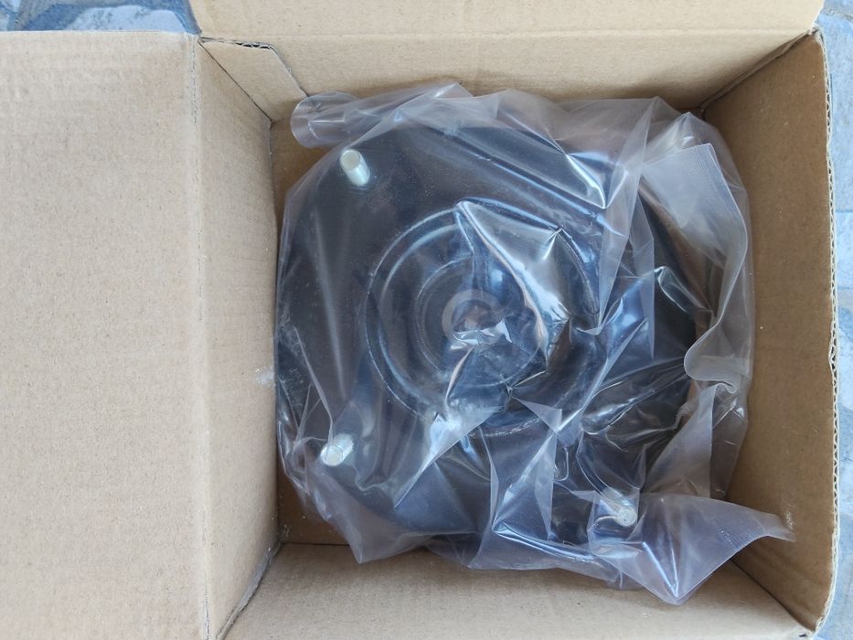 Верхняя правая опора стойки Ланос