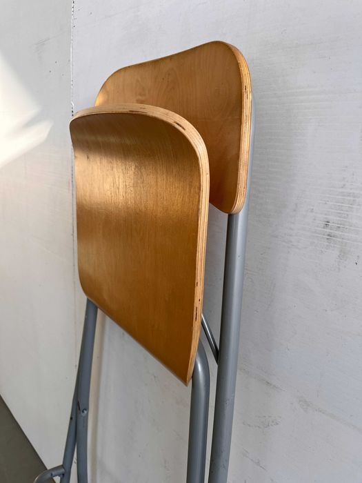 2 x Bancos de madeira rebativeis