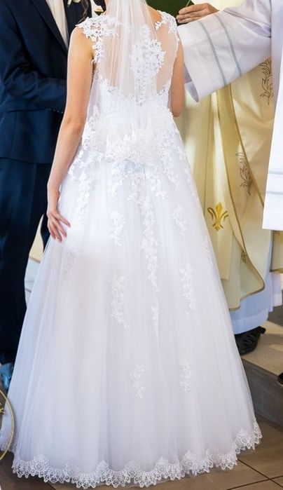 Suknia ślubna biała