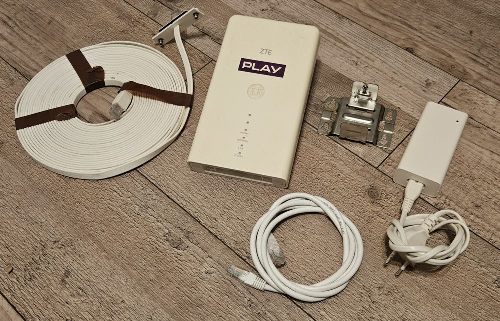 Router ZTE MC7010 LTE/5G Cat.22 odu