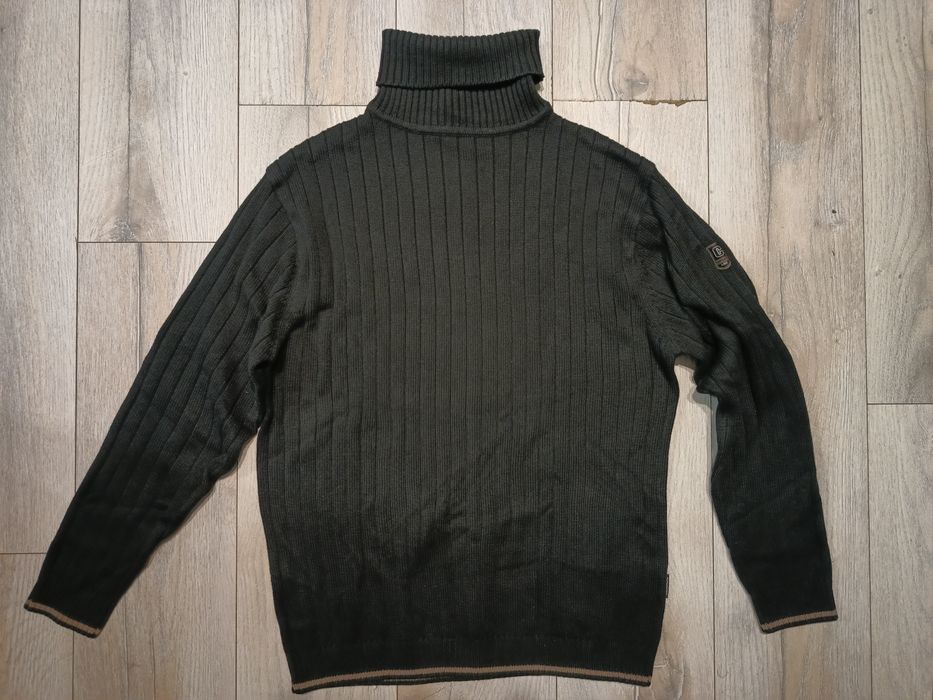 Sweter męski z golfem