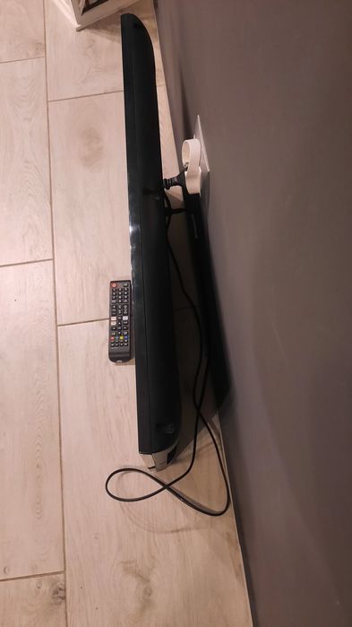 Samsung 28 cali UE28J4100AW