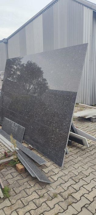 Parapety granitowe Angola, grafit, antracyt