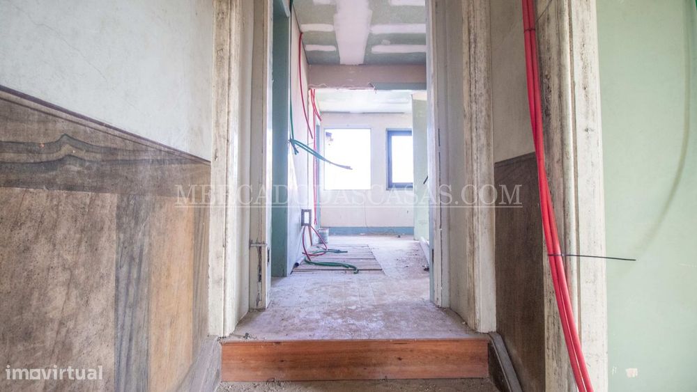 Moradia com elevado potencial no centro de Avanca