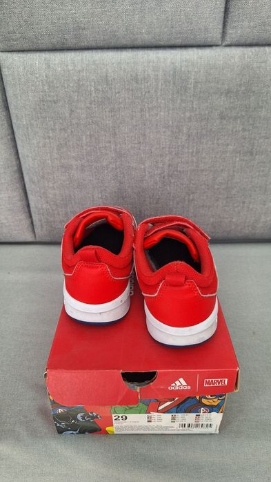 Buty sportowe Adidas MARVEL r. 29