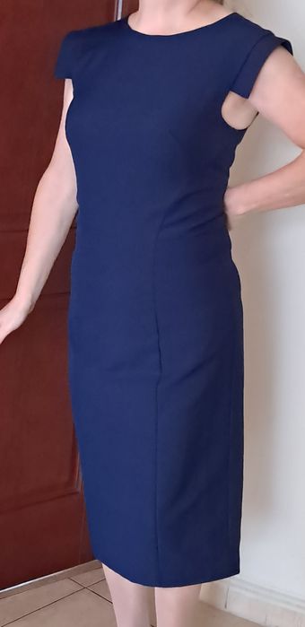 Sukienka midi granatowa prosta r.36-38"ChiChi London"