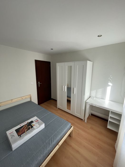 Alugo Quarto a estudantes