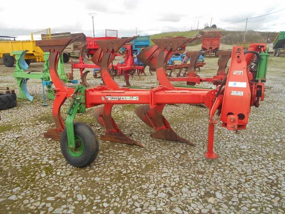 Charrua kverneland 3 ferros hidraulica