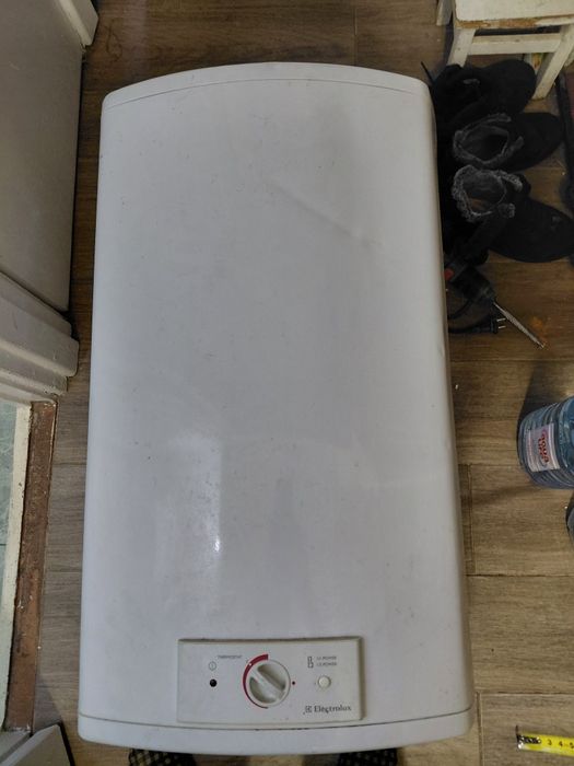 Продам б/в електробойлер "Electrolux" 1,8 квт 75 л