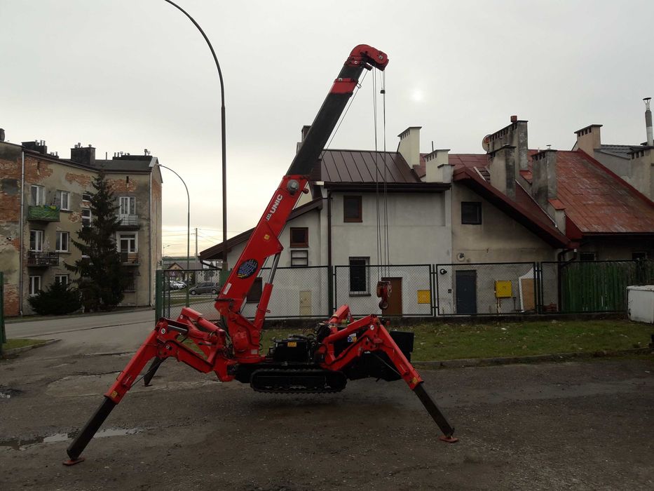 Mini żuraw Unic URW 295 CDE, diesel -el , dźwig , pająk na gąsienicach